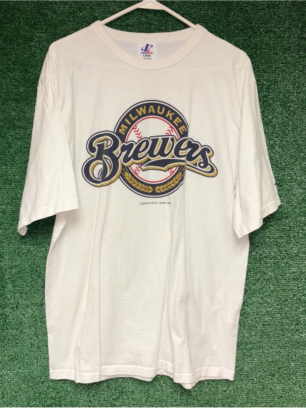 vintage 90s Milwaukee Brewers White Shirt L Logo Athletic tag MLB WI